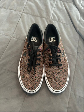 Women's DC Shoes Leopard Print Sneakers 7.5 Brown Black
